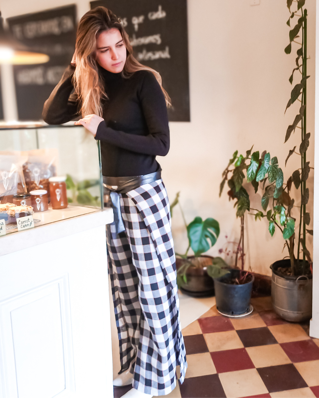 CALÇA XADREZ ( PRETA E BRANCO)