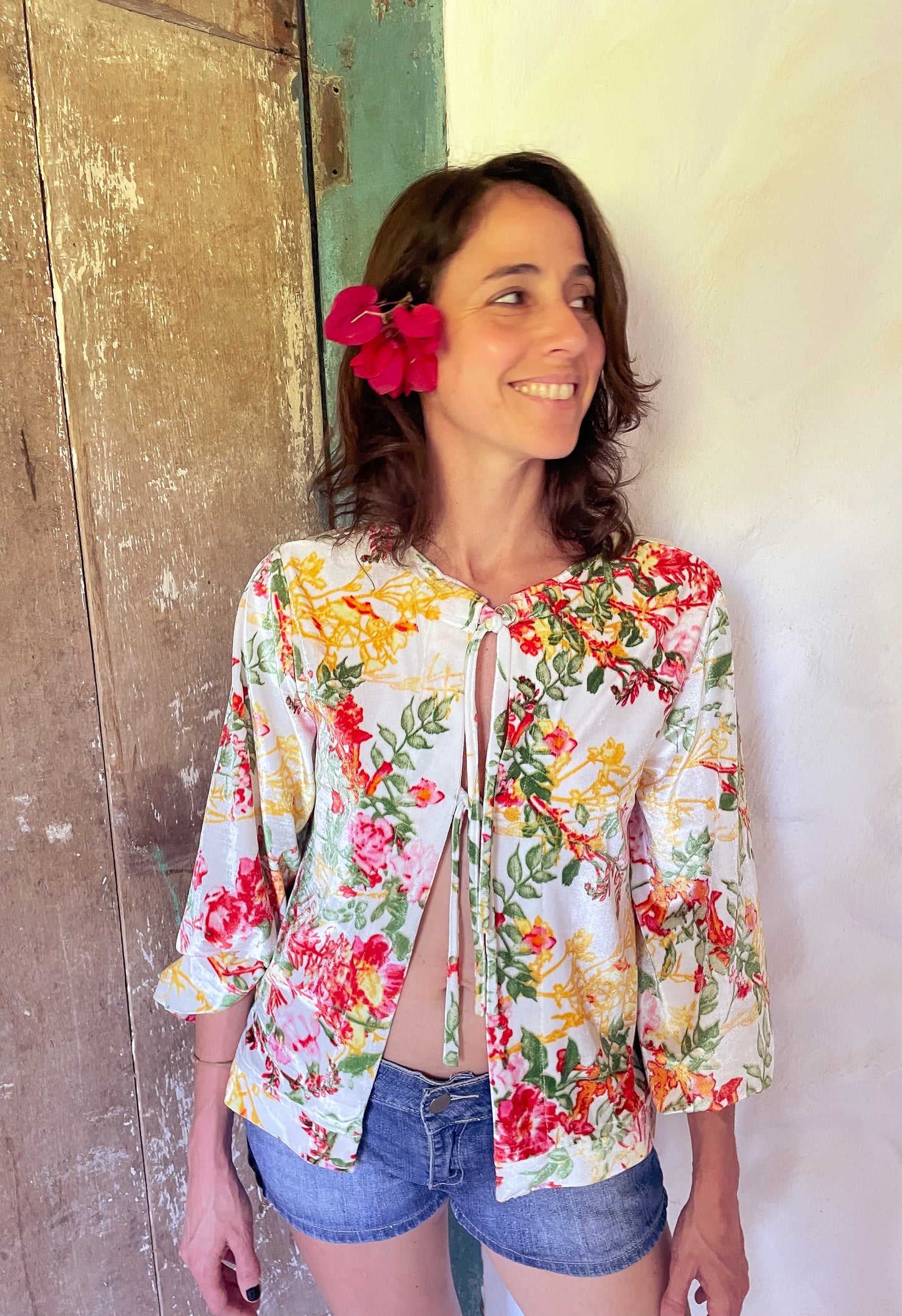 BLUSA VELUDO FLORES
