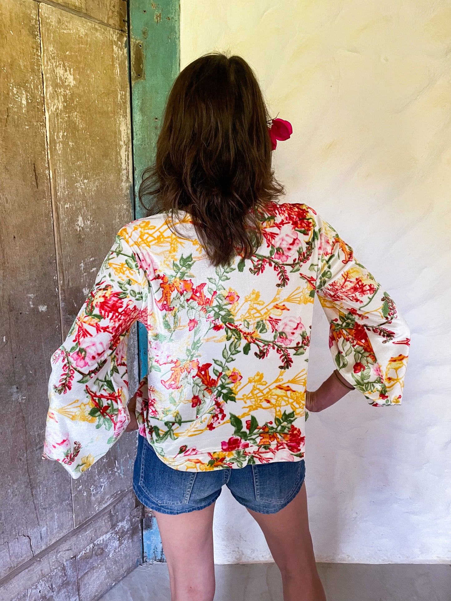 BLUSA VELUDO FLORES